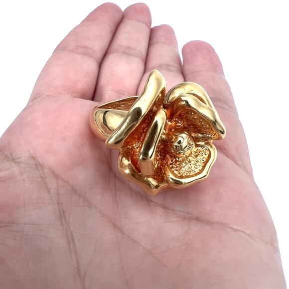 14k Yellow Italian Gold Large Flower Ring 5 grams Size 9 Hollow - Picture 3 of 12